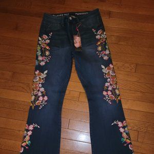 NWT Laurie Felt Silky Embroidered Boot Cut Denim Jeans sz M